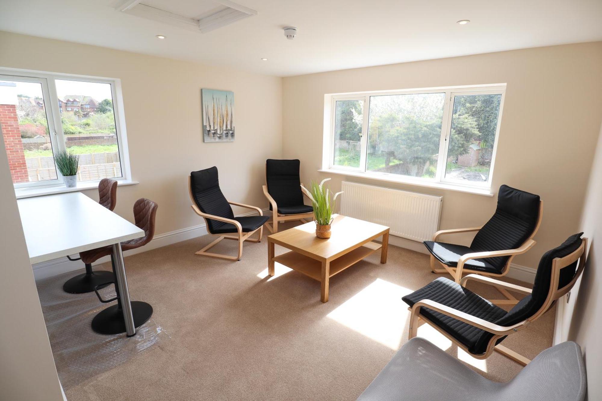 Aqua Nest Eastbourne - En-Suite, Free Parking, Kitchen Экстерьер фото
