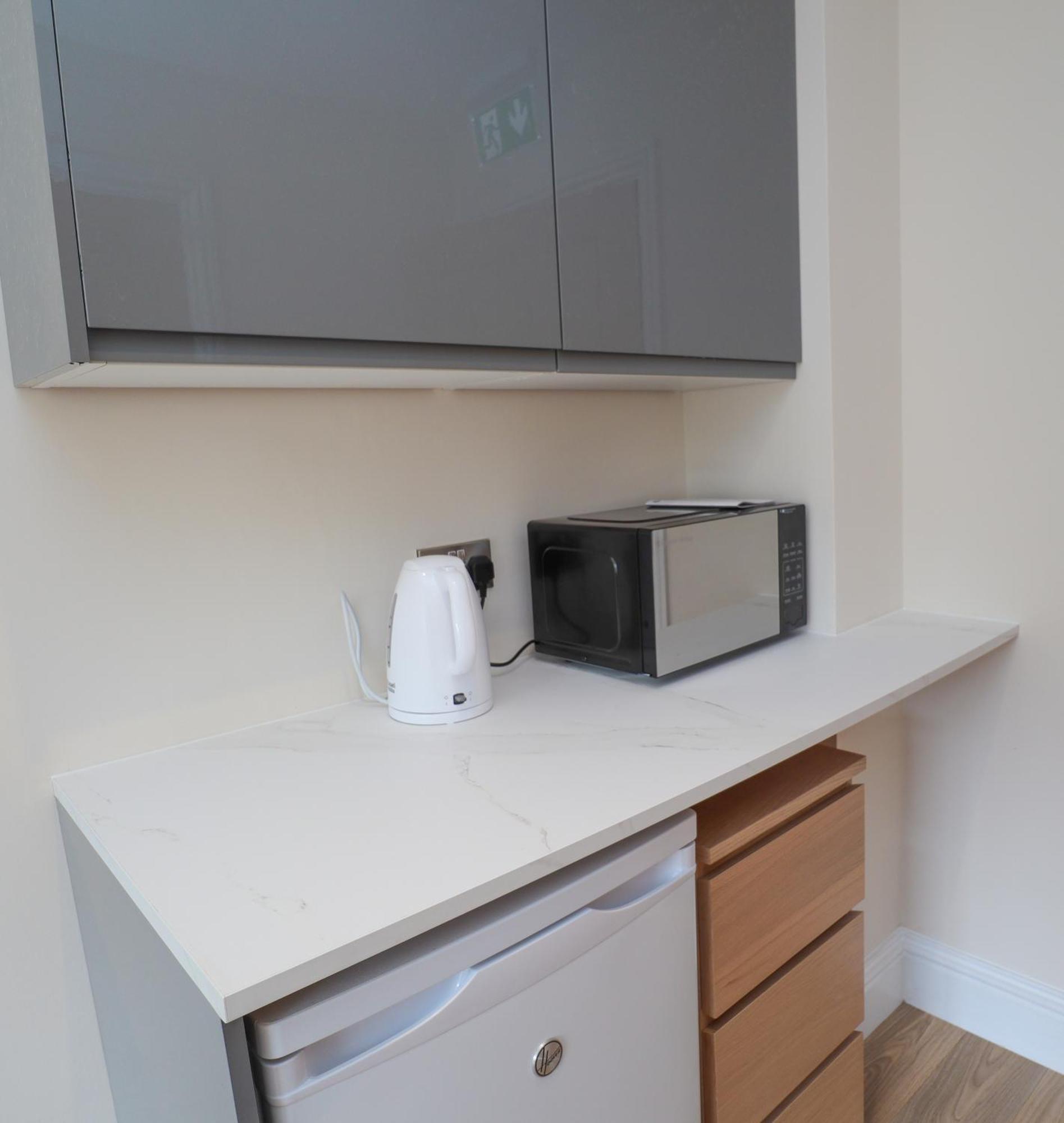 Aqua Nest Eastbourne - En-Suite, Free Parking, Kitchen Экстерьер фото